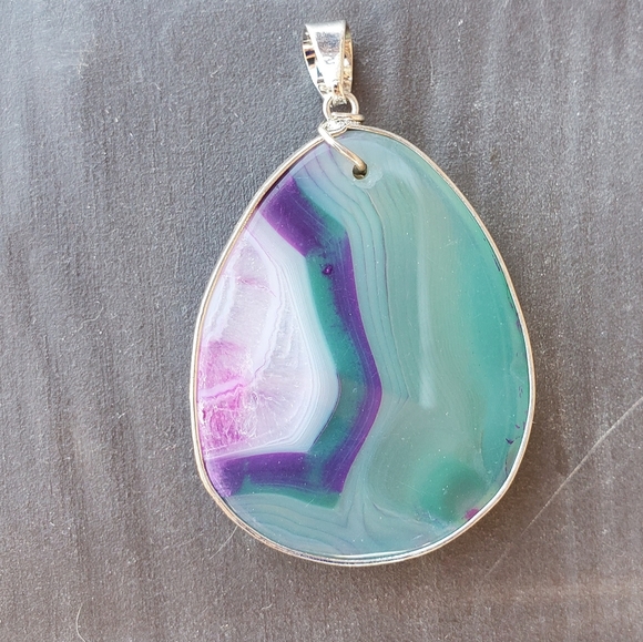 New Purple Green White Onyx Agate Teardrop Pendant - Picture 4 of 16